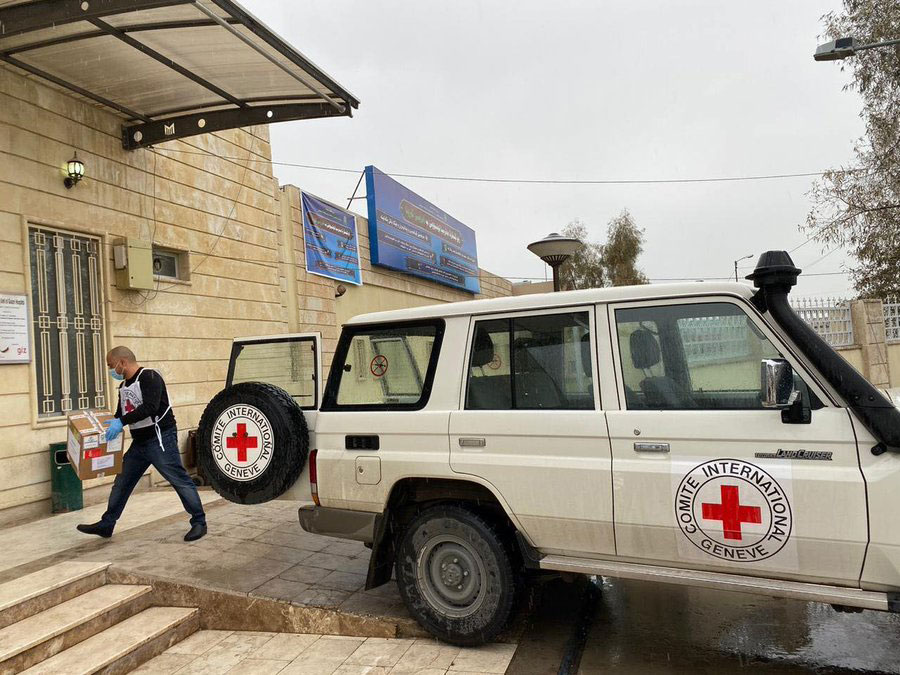 イラクの収容施設に感染予防グッズを提供