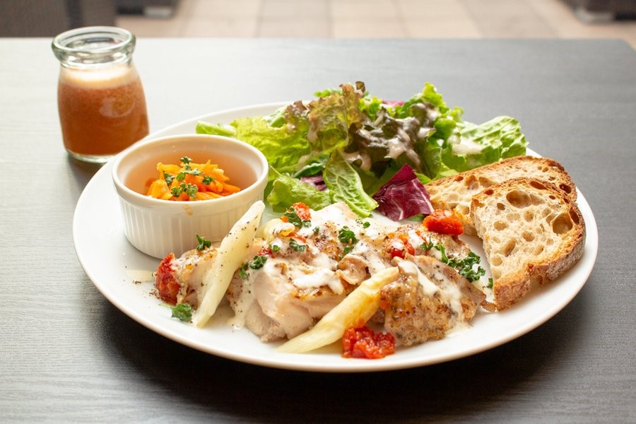 「赤十字チャリティープレート」