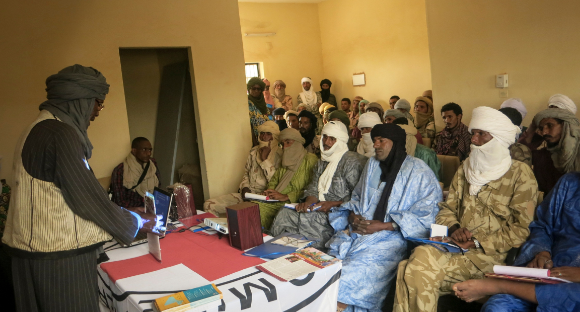 武装集団と対話するICRC