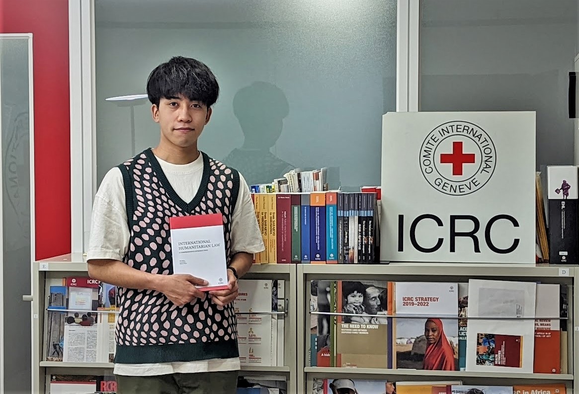 赤本　早稲田、慶應、ICU etc… 慶應の英語［第11版］｜「赤本」の教学社 大学過去問題集