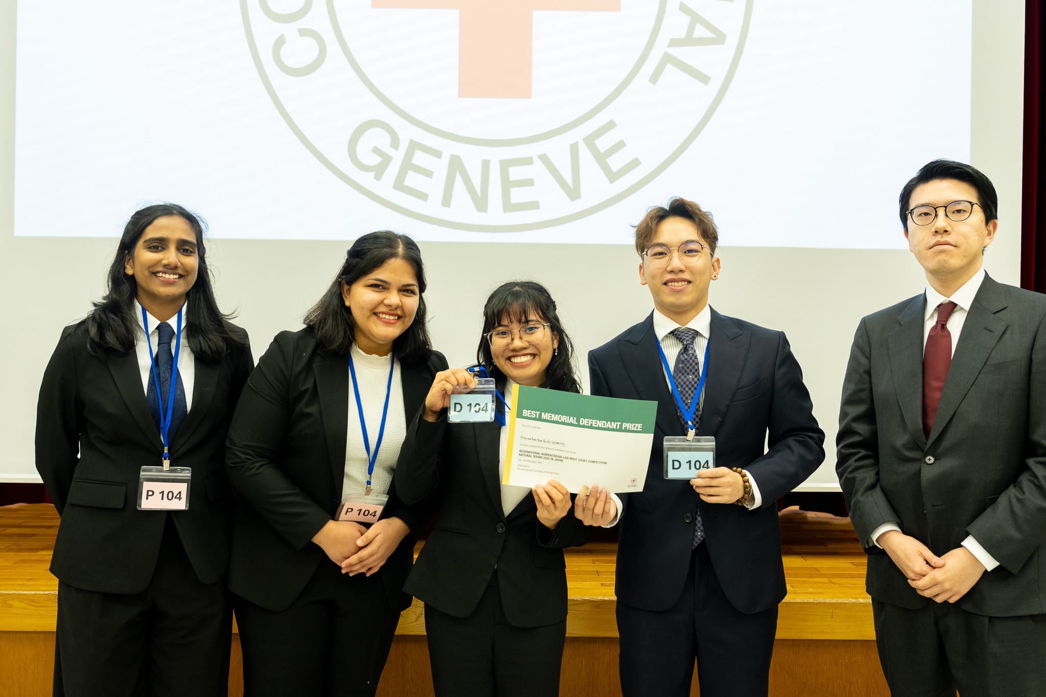 Moot court competition, IHL, universities, international humanitarian law, judge, ICRC, APU, group photo, the first prize