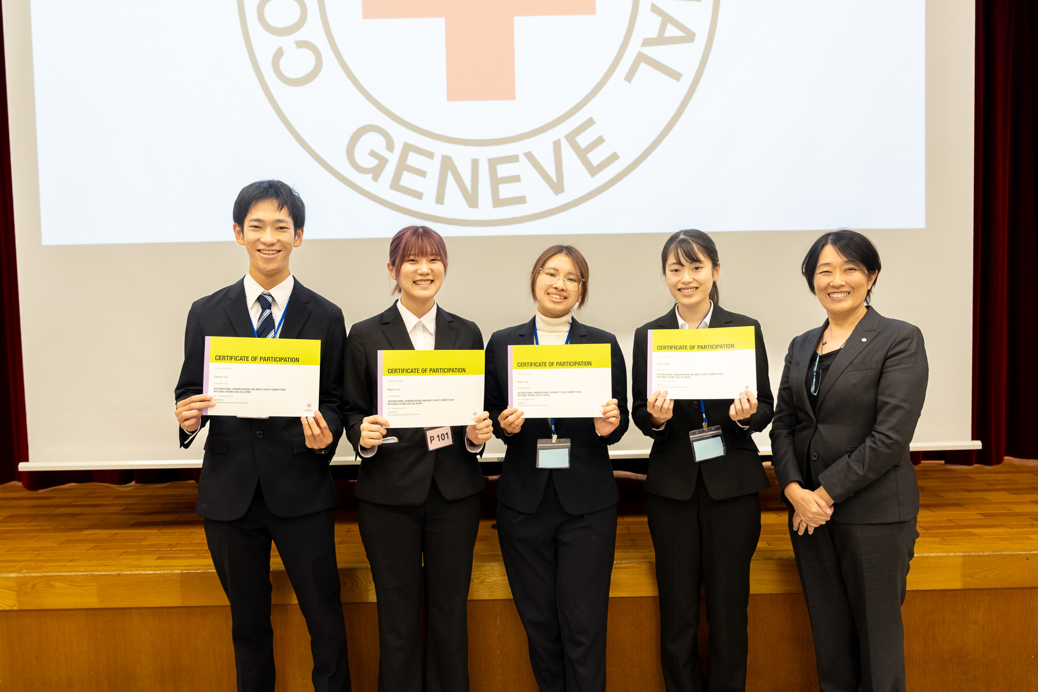 Moot court competition, IHL, universities, international humanitarian law, judge, ICRC, Kyoto University, group photo, the first prize